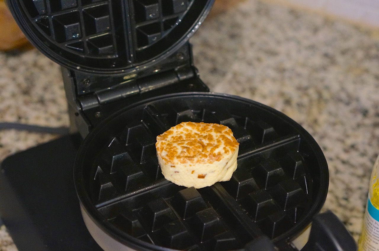 can you cook cinnamon buns in a waffle maker